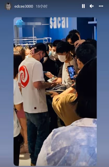 陳冠希回港商演人氣高!載歌載舞唱到臉紅,被一眾粉絲包圍要簽名