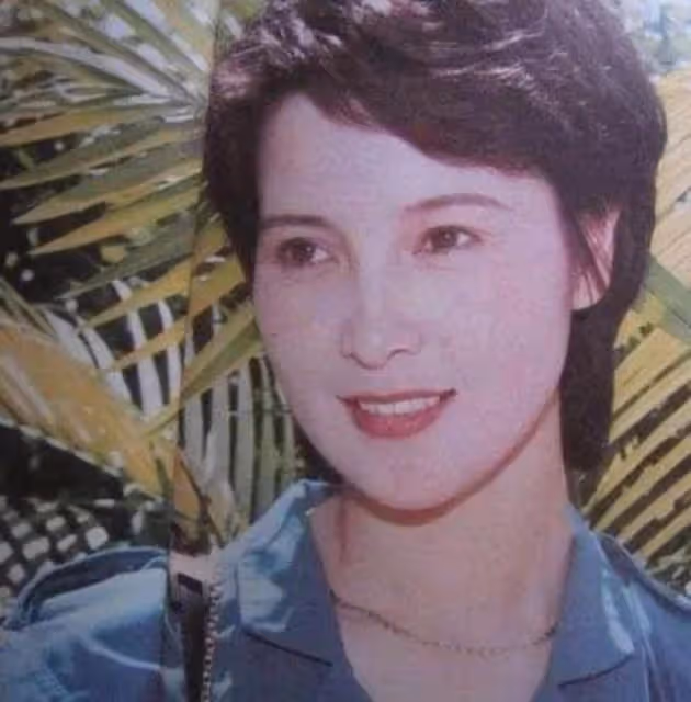 7年將2個男人迷得神魂顛倒,李小璐悲劇婚姻的始作俑者,是她親媽