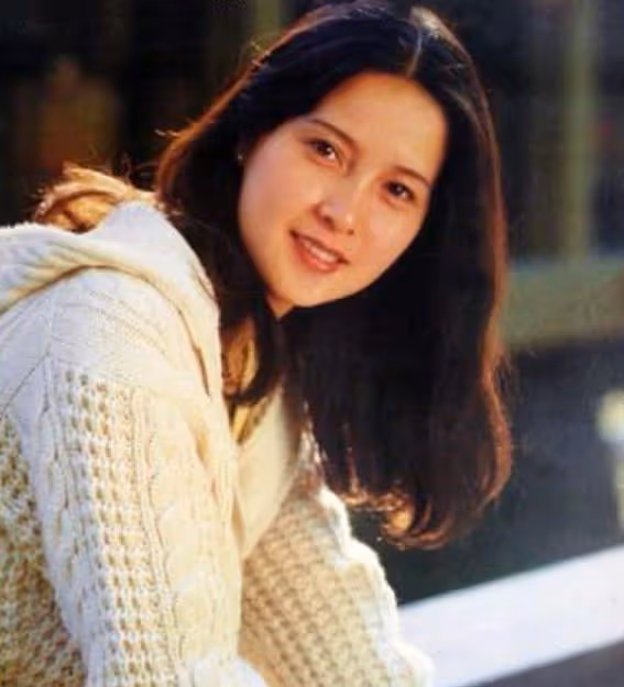 7年將2個男人迷得神魂顛倒,李小璐悲劇婚姻的始作俑者,是她親媽