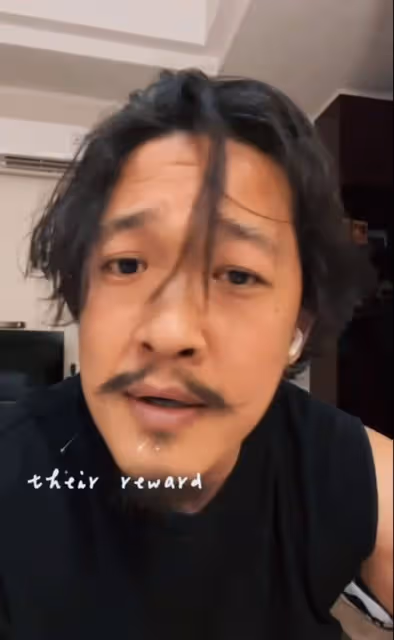 呂麗萍34歲兒子露面暴瘦,罕見提生父張豐毅,平日和繼父關係融洽