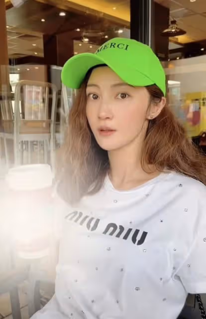 姚笛戴綠帽疑婚變?素顏變化大到認不出,文案被批再次傷害馬伊琍