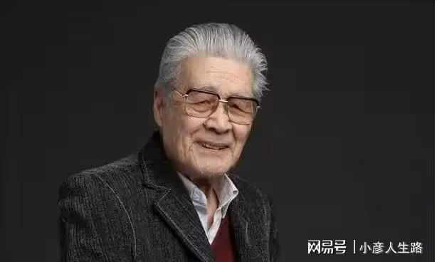 95歲藍天野病逝，濮存昕透露他生前最後時光，拒絕治療選擇陪家人