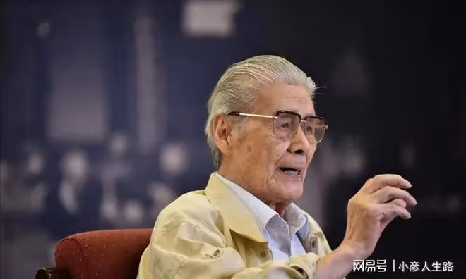 95歲藍天野病逝，濮存昕透露他生前最後時光，拒絕治療選擇陪家人