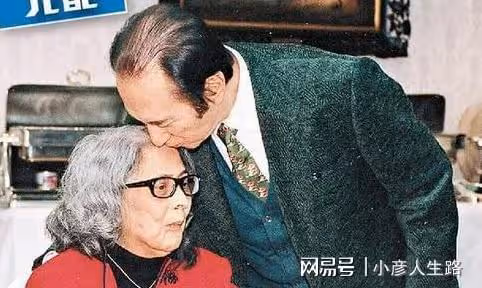 出身軍人世家，深受何鴻燊疼愛的藍瓊纓，離世前為子女留下400億