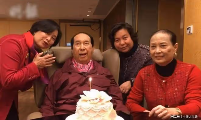 出身軍人世家，深受何鴻燊疼愛的藍瓊纓，離世前為子女留下400億
