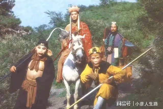 「豬八戒」馬德華:戲裡好色,戲外娶「嫦娥」,恩愛52年零緋聞