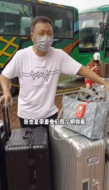 身邊沒助理樣樣靠自己　58歲黎耀祥北上開工一臉倦容