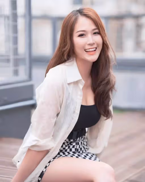 李昭南33歲高學歷家底厚 自稱內貌協會成員 自製浴球籌款賣斷市