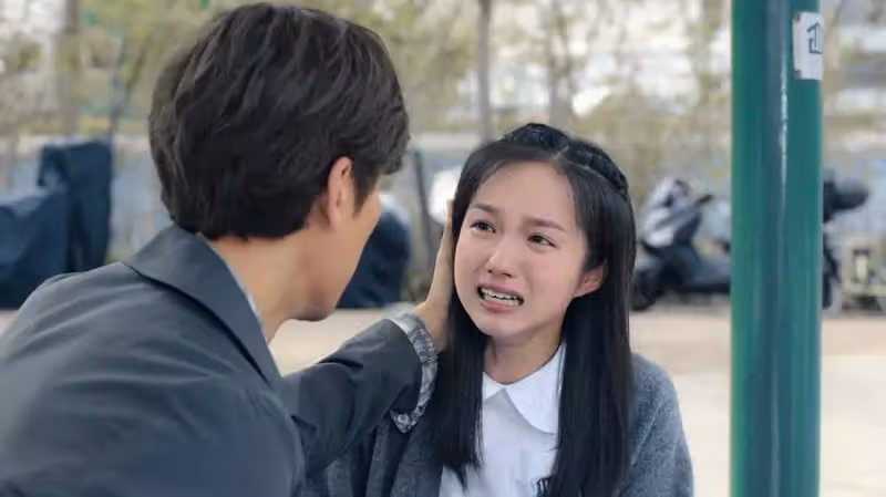 十八年後2|27歲鄧卓殷扮14歲學生零違和 目露凶光捅譚凱琪令人不寒而慄