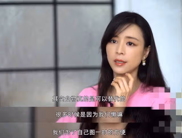 42歲張靜初曬健身照!一身腱子肉似「金剛芭比」,自稱吃素一年半