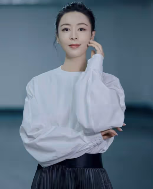 42歲張靜初曬健身照!一身腱子肉似「金剛芭比」,自稱吃素一年半