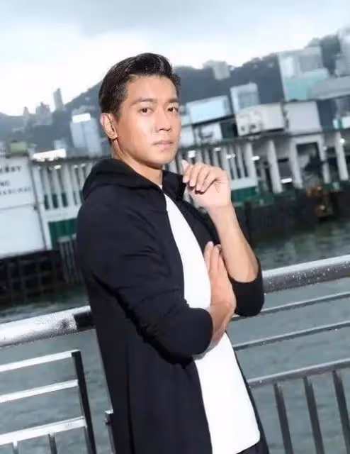 香港疫情仍嚴峻,曝TVB新劇劇組20人確診,主角陳自瑤疑難逃一劫