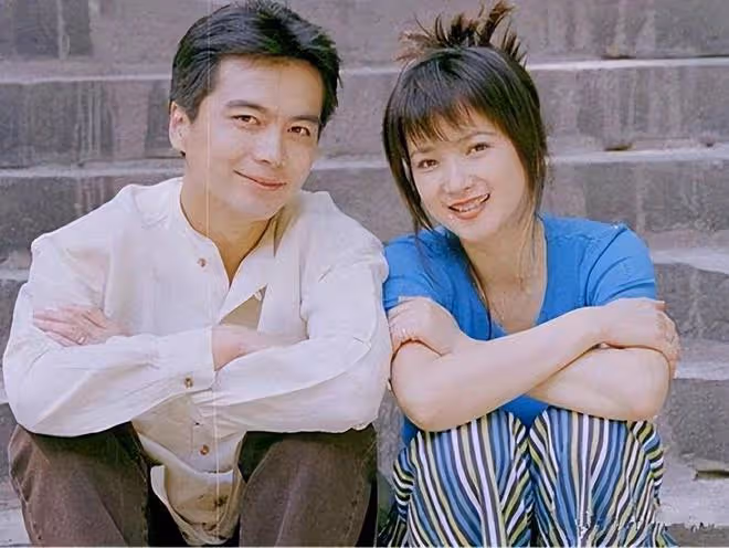愛上同事、偷腥經紀人、給前夫潑髒水,明星們離婚的原因五花八門