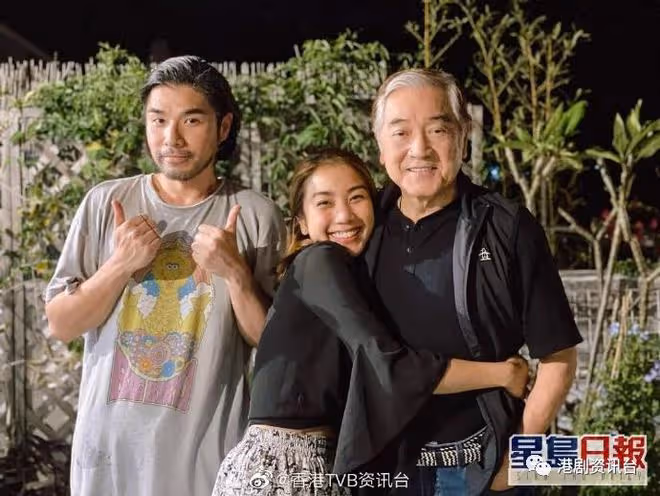 姜麗文婚後首出活動老公愛相隨!爸爸秦沛越洋為愛女打氣