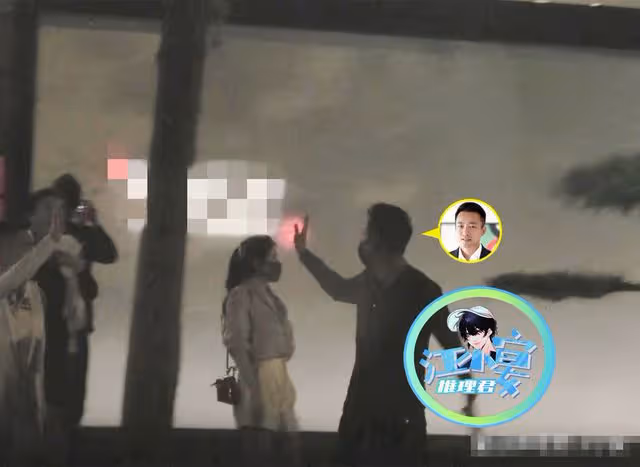 汪小菲再換新歡?高檔餐廳聚餐一長腿美女緊跟,母親張蘭全程黑臉