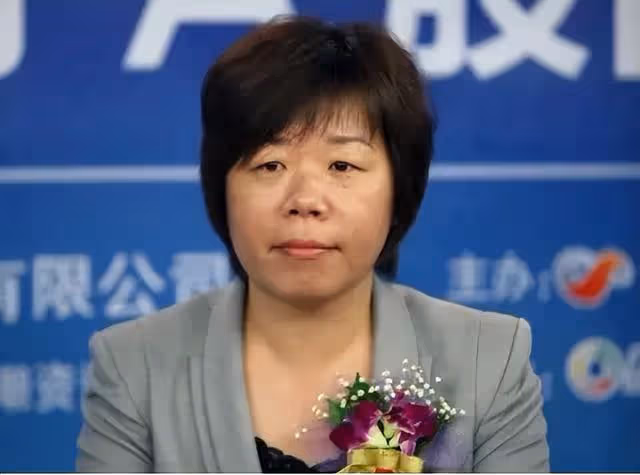 打工被郭台銘看重！她待10年後「離職自立門戶」變女富豪　創1800億「身家分哥哥一半」不忘感恩