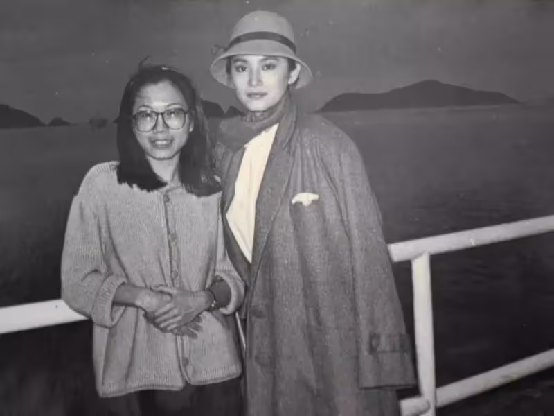 40年前她隨手拍下的俊男靚女,現如今成了「明星大咖」,卸妝的林青霞,游泳的王祖賢