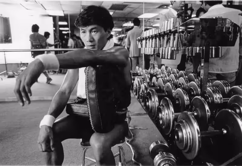 40年前她隨手拍下的俊男靚女,現如今成了「明星大咖」,卸妝的林青霞,游泳的王祖賢