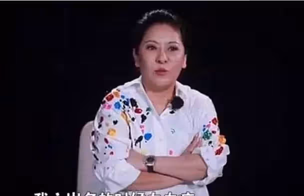 娛樂圈大佬向華強，為何對陳嵐唯命是從，如何做到不碰女明星的