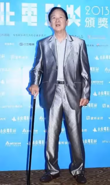 讓林青霞窮追不舍,謝賢都不敢得罪,王羽的一生究竟有多傳奇?