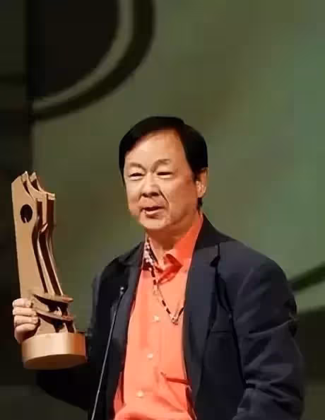 讓林青霞窮追不舍,謝賢都不敢得罪,王羽的一生究竟有多傳奇?