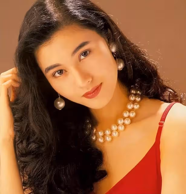 港圈5位風華絕代的女神:她們的美貌溫柔了歲月,驚艷了一個時代