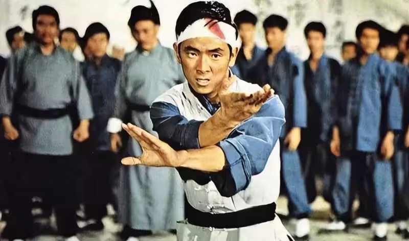 讓林青霞窮追不舍,謝賢都不敢得罪,王羽的一生究竟有多傳奇?