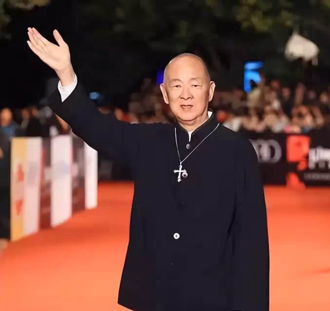讓林青霞窮追不舍,謝賢都不敢得罪,王羽的一生究竟有多傳奇?