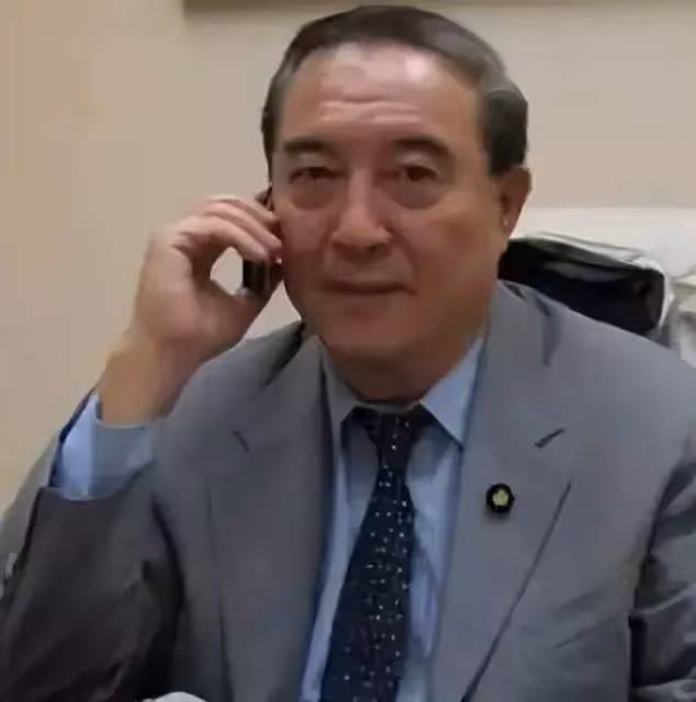 讓林青霞窮追不舍,謝賢都不敢得罪,王羽的一生究竟有多傳奇?