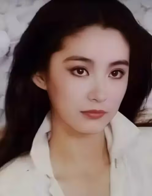 讓林青霞窮追不舍,謝賢都不敢得罪,王羽的一生究竟有多傳奇?