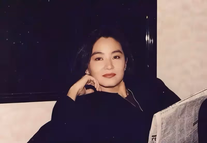 讓林青霞窮追不舍,謝賢都不敢得罪,王羽的一生究竟有多傳奇?