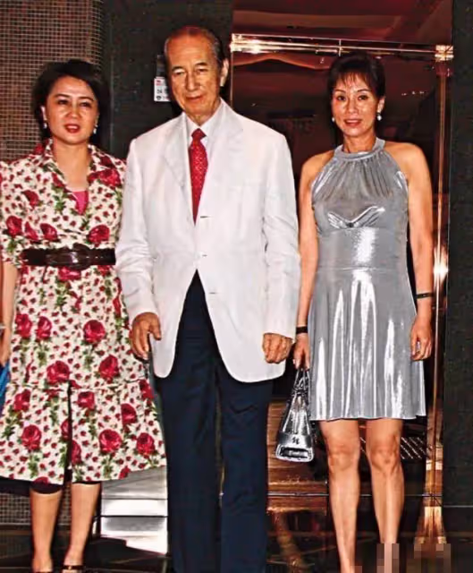 14歲當小妾，3個女兒都單身，到死沒抱上孫子，賭王二太心裡也苦