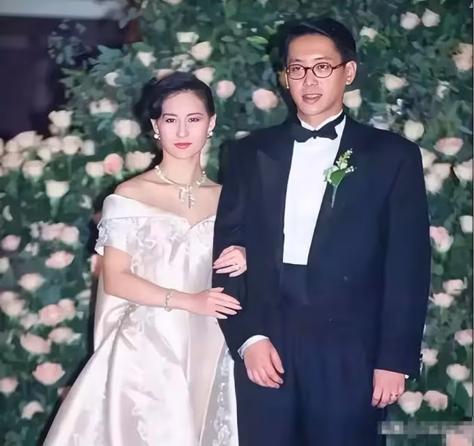 14歲當小妾,3個女兒都單身,到死沒抱上孫子,賭王二太心裡也苦