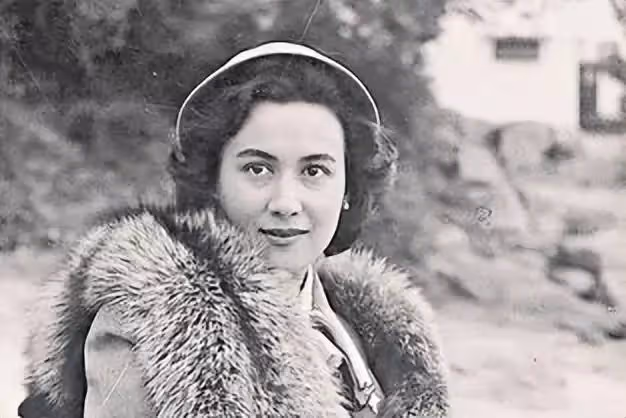 一生榮華富貴,兒女卻死的死瘋的瘋,她的人生無輸贏