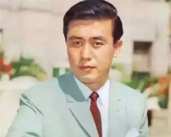 「玉女」關之琳:一個頂級白富美的黑化墮落史,她活成了自己最討厭的樣子
