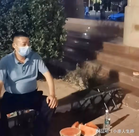 二審倒計時，李聖險些露宿街頭，姚爸發脾氣，杜方謝律發文嘲諷