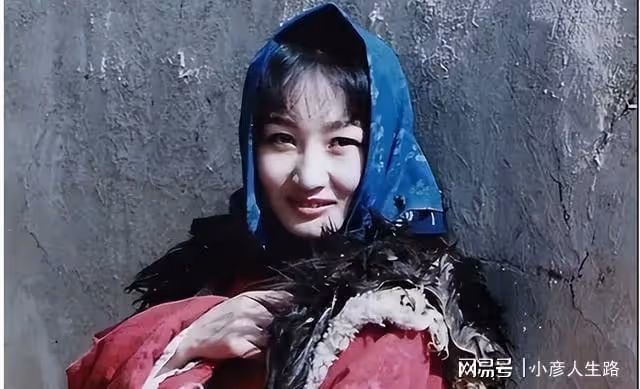 哈斯高娃：離婚後不再嫁人，她與騰格爾的婚姻到底受了多少委屈？