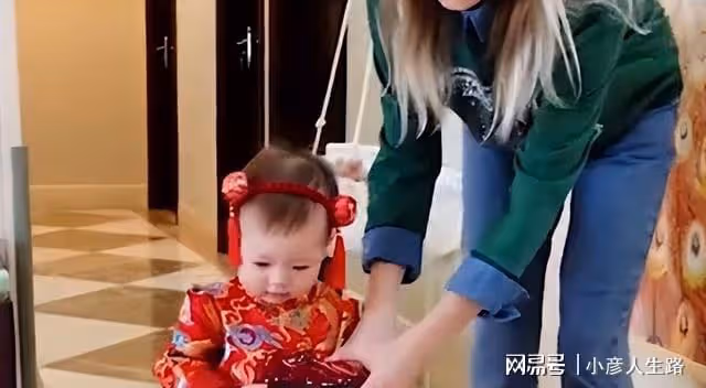 義大利混血女人，為愛定居中國成千萬網紅，國風造型頗有幾分姿色