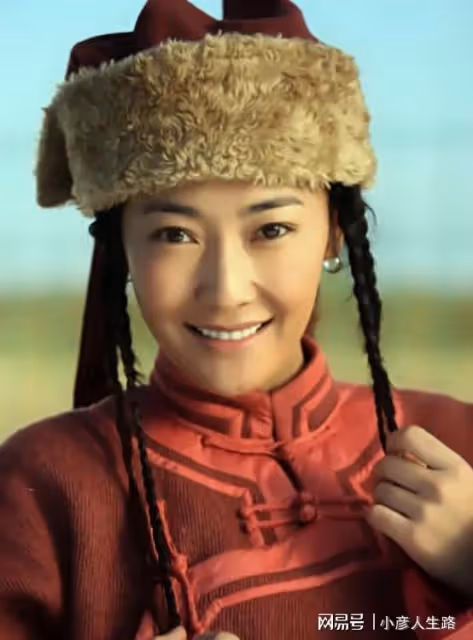 和谷智鑫相戀16年，生兩子也沒辦婚禮，阿斯茹真的幸福嗎？
