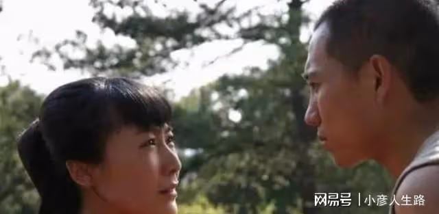 和谷智鑫相戀16年，生兩子也沒辦婚禮，阿斯茹真的幸福嗎？