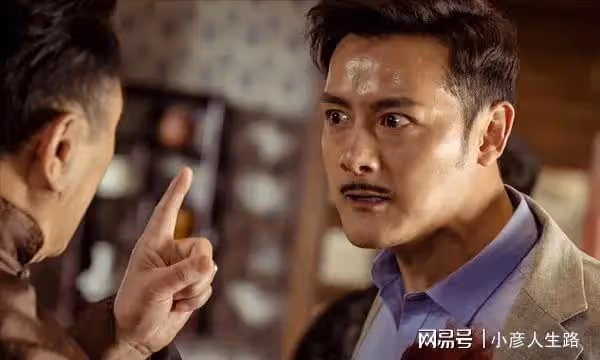 男演員徐海為現身小縣城,無戲可拍只能擺攤賣菜,如今已經37歲了