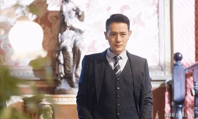 男演員徐海為現身小縣城,無戲可拍只能擺攤賣菜,如今已經37歲了