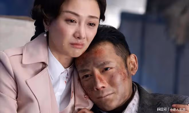 男演員徐海為現身小縣城,無戲可拍只能擺攤賣菜,如今已經37歲了