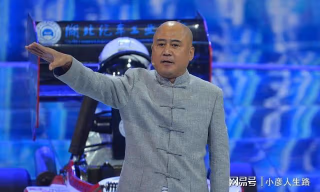 冷麵笑星方清平水平怎麼樣?他說過,我不愛笑但我能帶給觀眾歡笑