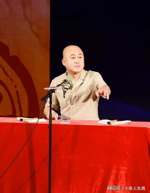 冷麵笑星方清平水平怎麼樣?他說過,我不愛笑但我能帶給觀眾歡笑