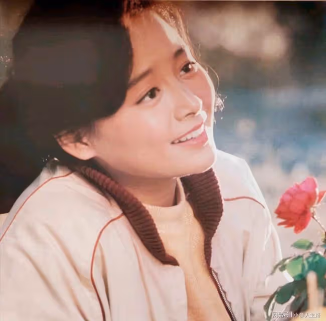 著名導演張建亞,娶女星張瑜,離婚成遺憾,如今事業有成家庭幸福