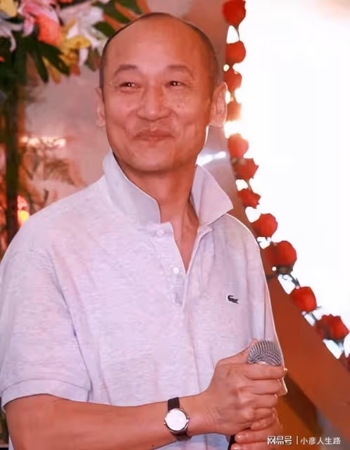 著名導演張建亞,娶女星張瑜,離婚成遺憾,如今事業有成家庭幸福