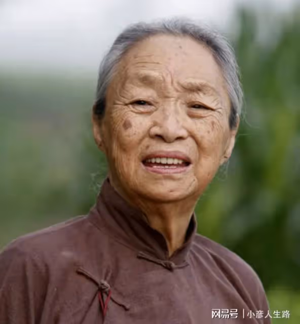 柏青病逝8年了,老伴曹選智的選擇令人淚目