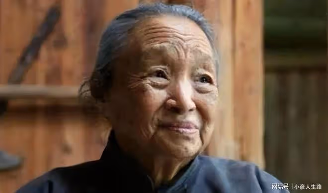 柏青病逝8年了,老伴曹選智的選擇令人淚目
