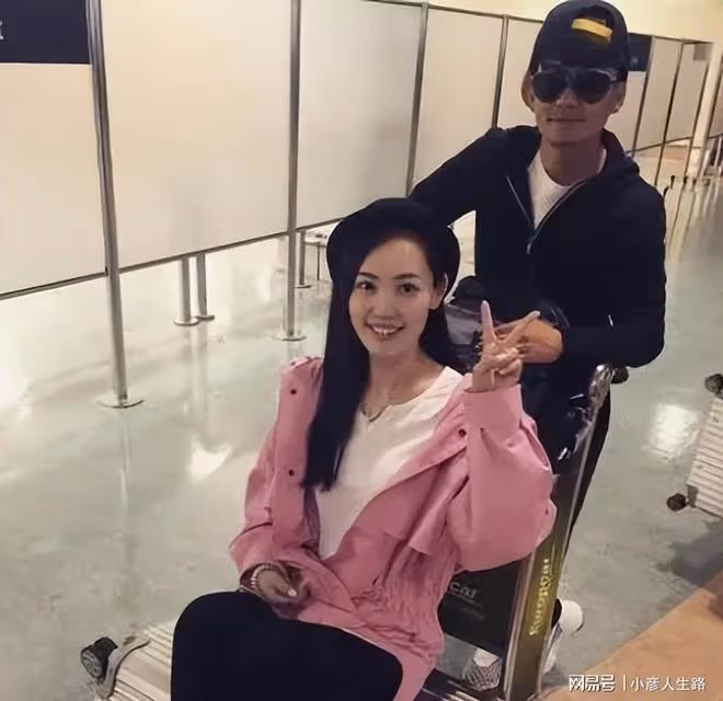 曾經高調秀恩愛,現今形同陌路的明星夫妻,離婚的原因五花八門